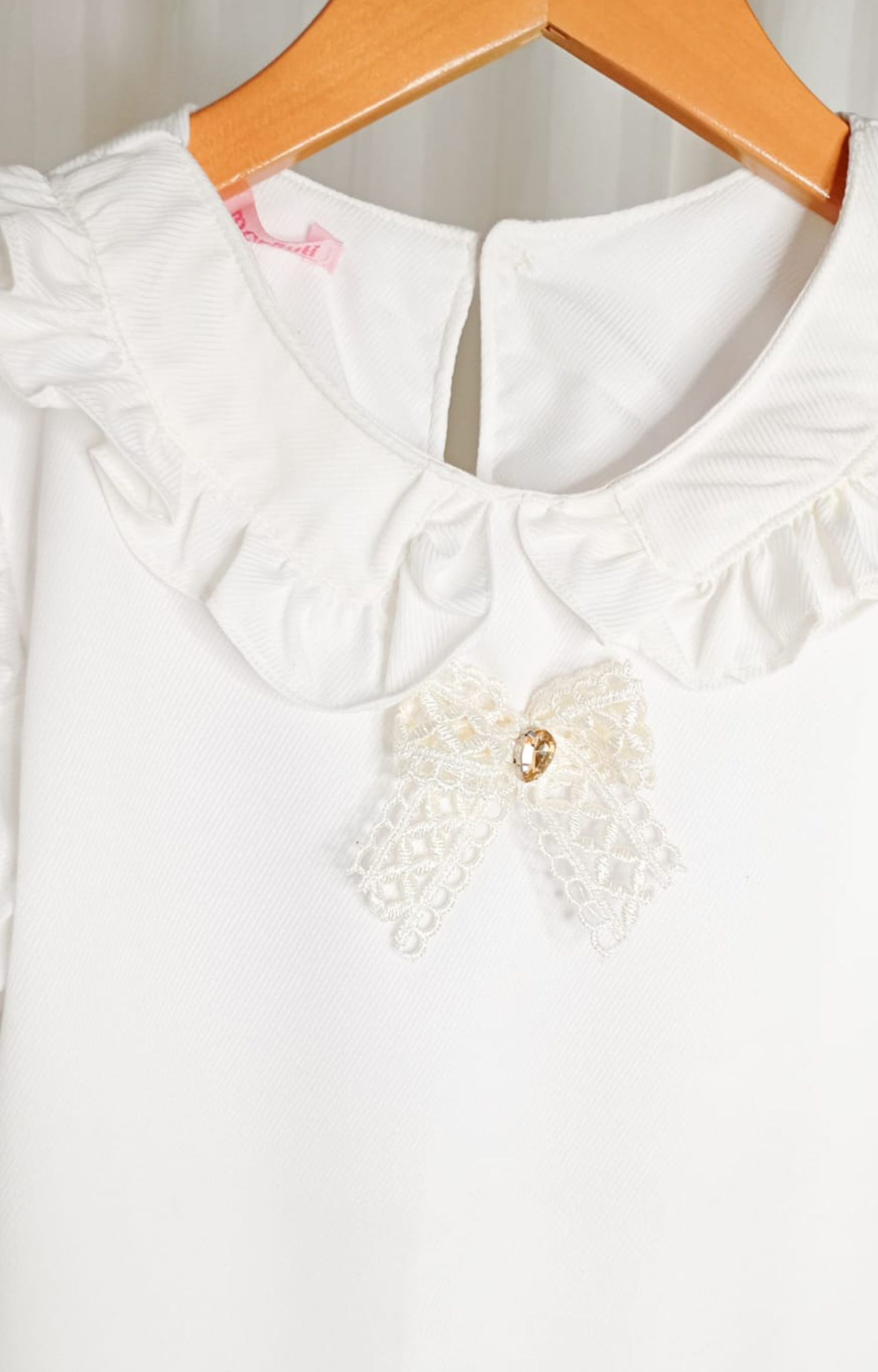 Vestido Infantil Off White – Elegância, Leveza e Conforto - Imagem 3